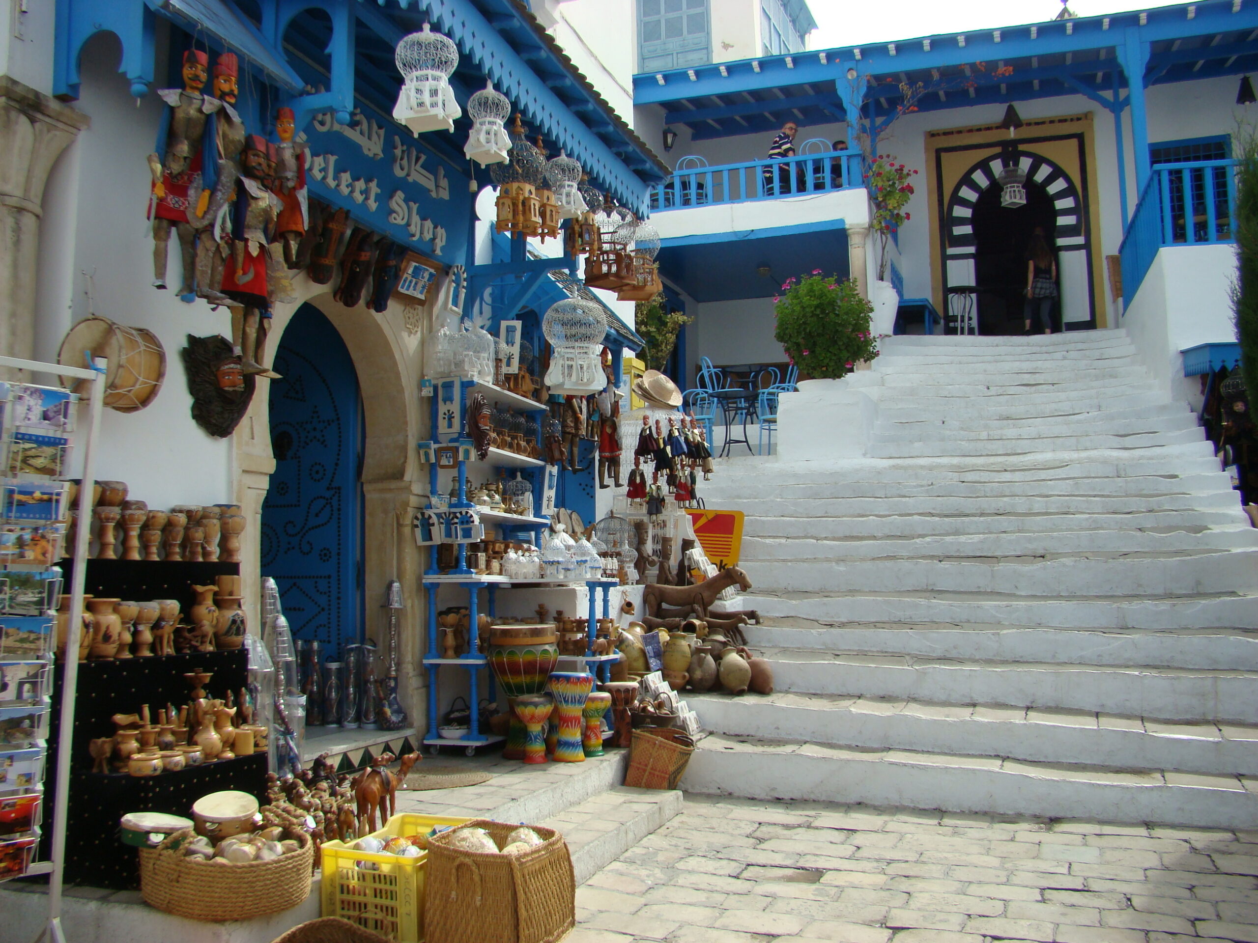 Tunisia's tourism and craft sectors drive economic growth, contributing 9% to GDP