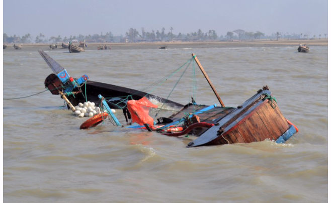 At least 20 dead, dozens missing in Cameroon boat tragedy