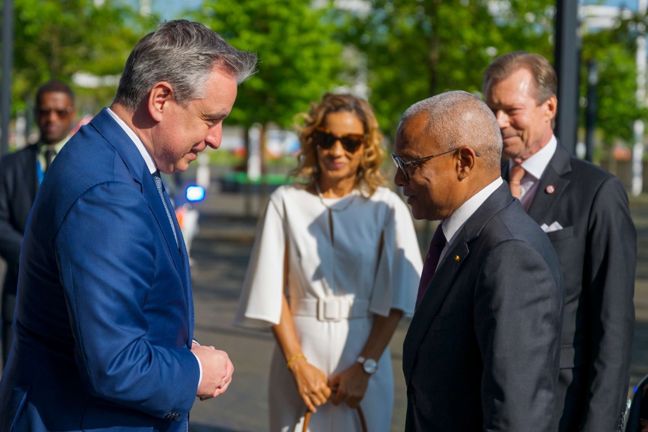 Cape Verde: Controversy erupts over first lady’s salary amid calls for transparency and legal reform