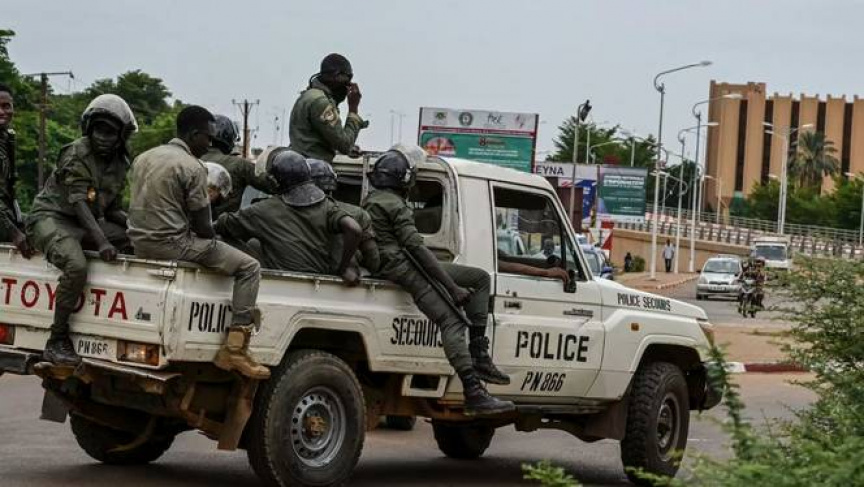 21 killed in armed attack on goods convoy in western Niger