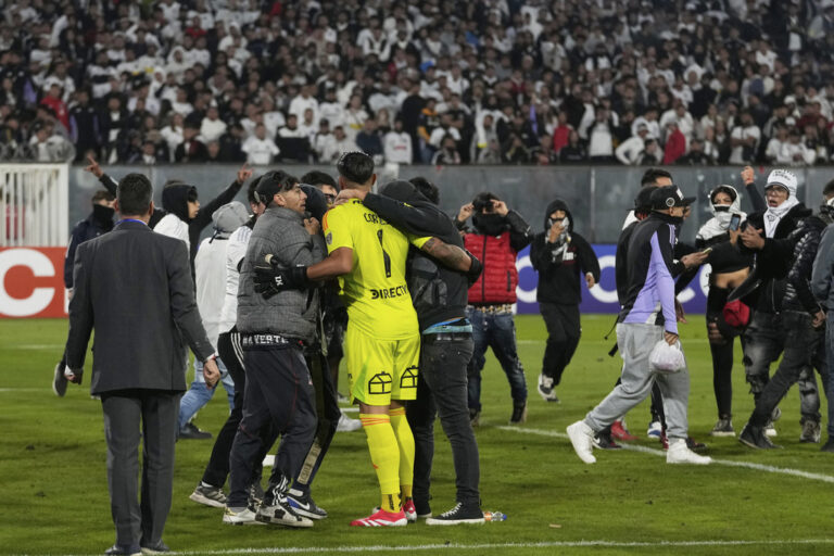 One dead, several Injured as stadium stand collapses during Mouloudia d'Alger title celebration