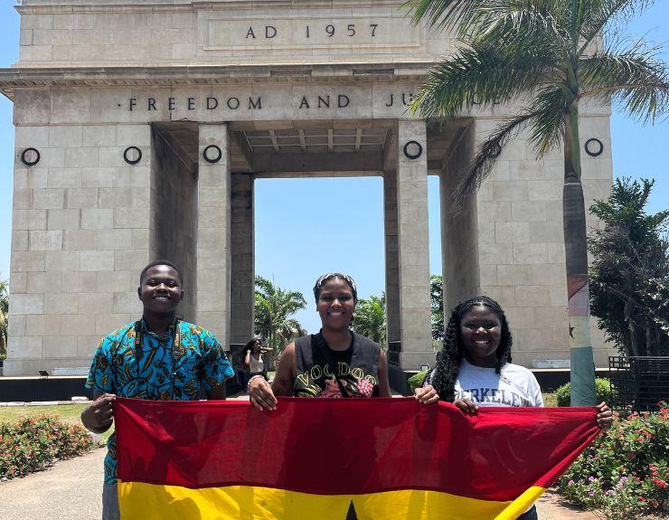 Ghanaians question benefits of $11 billion oil revenue, university of Ghana study finds
