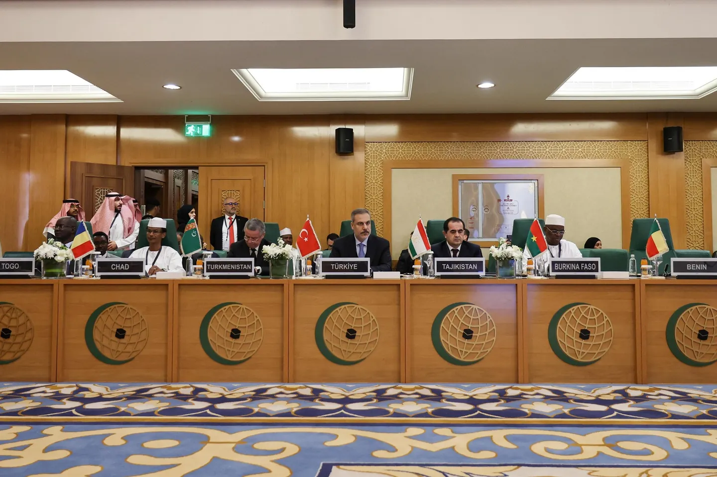 Chad’s foreign minister joins key OIC summit in Istanbul amid global turmoil