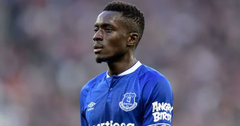 Gana Gueye commits future to Everton with contract extension until 2026