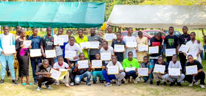 Ivory coast: Twenty youths graduate from amigo doumé center after transformative apprenticeship