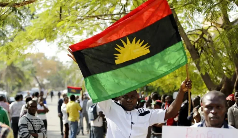 Government resolves land row in Ngor with symbolic return to residents