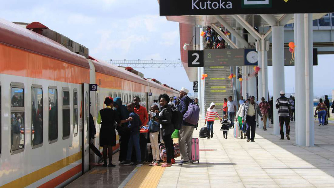 Chaos at Mombasa terminus as Kenya railways cancels Nairobi-Bound SGR train minutes before departure