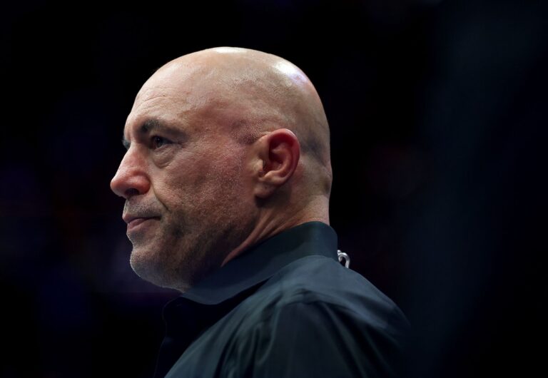 Egypt joe rogan isn’t letting go of epstein — that’s a problem for trump