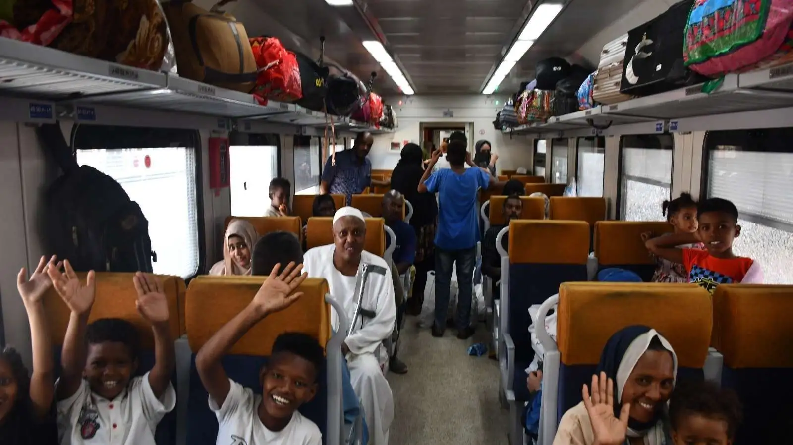 Egypt facilitates return of Sudanese with seventh special train