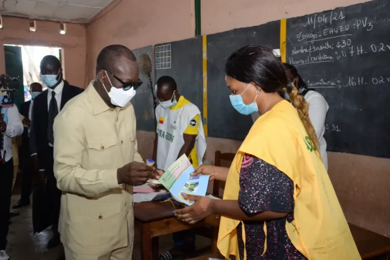 Benin anip presents the computerized electoral list to parties and civil society