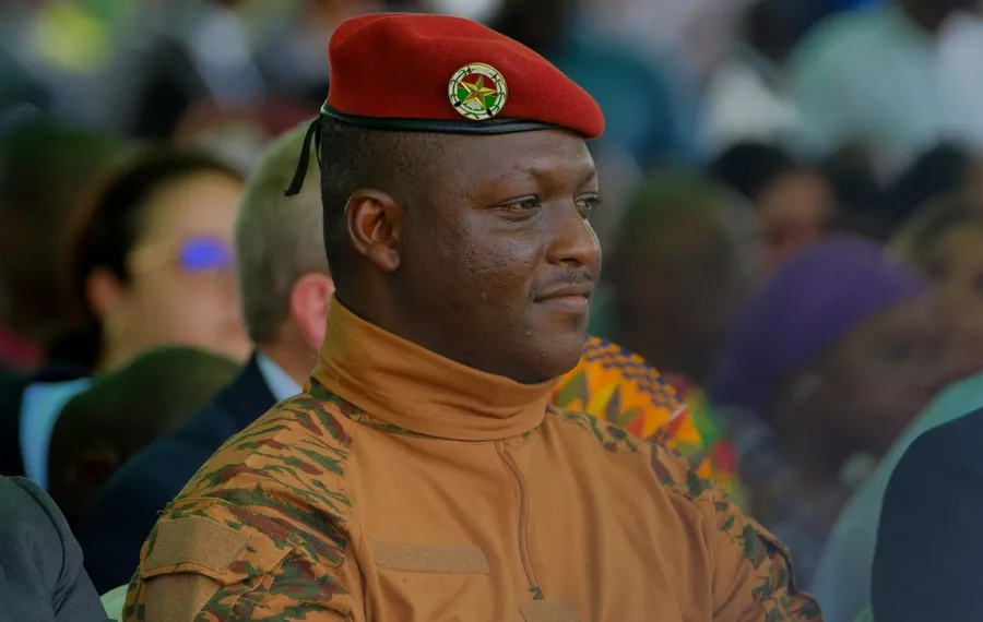 Burkina Faso: Minister Traoré oversees scanning and correction of 2025 competitive exams