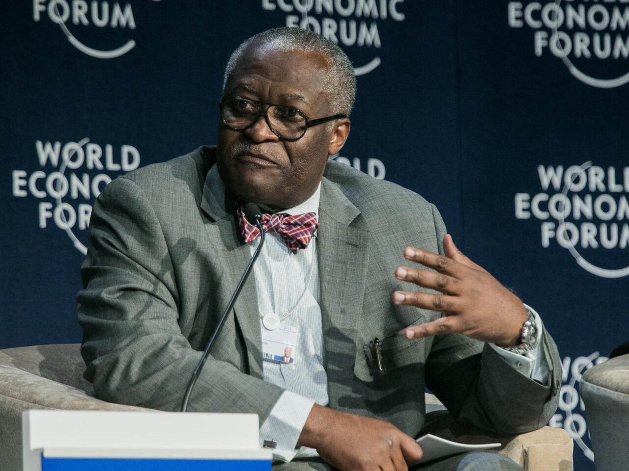 Cameroon Akere Muna unveils first 100-day action plan for presidency