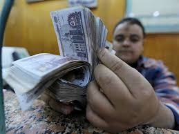Egypt seizes 6 million pounds in crackdown on illegal currency trading