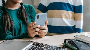 Senegal: mobile phones banned in schools ahead of new academic year