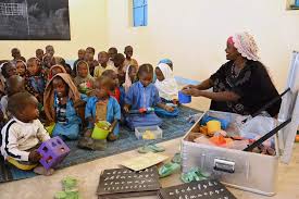 Tchad: former students of Abéché high school donate educational supplies