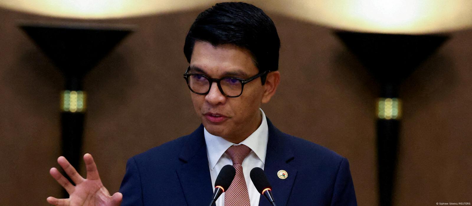 Madagascar: President Rajoelina Reportedly Exfiltrated by French Plane Amid Historic Protests