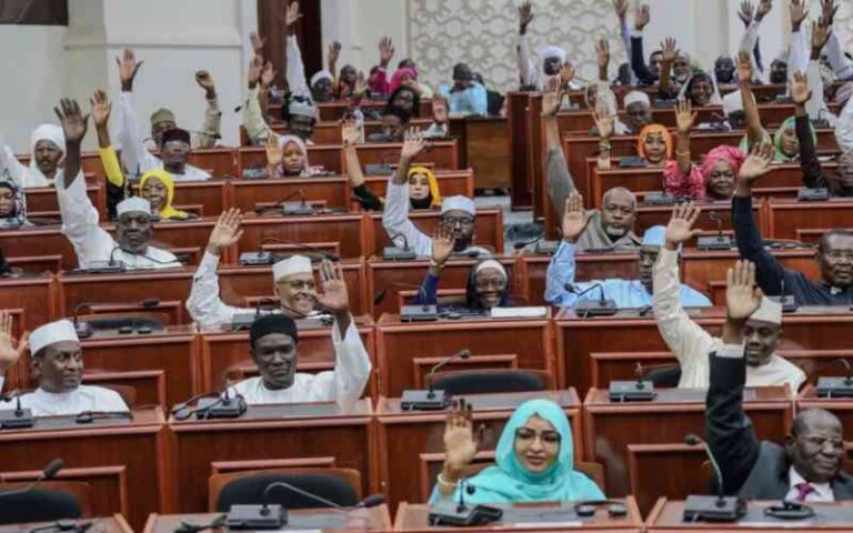 Chad: parliament approves sweeping constitutional changes