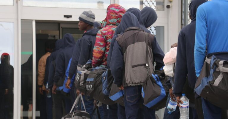 Tunisia facilitates voluntary return of 138 migrants to Guinea