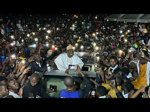 Cameroon: Issa Tchiroma rallies massive crowd in Douala ahead of elections